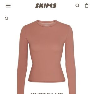 SKIMS LONG SLEEVE TSHIRT